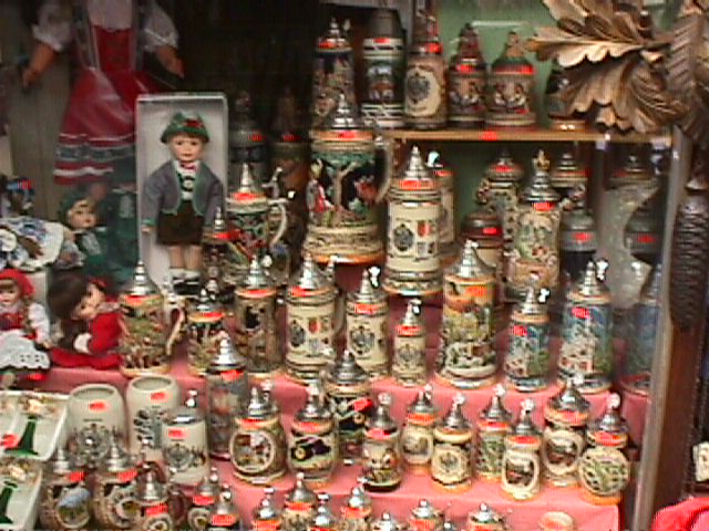 Tourist_trinkets_01.jpg